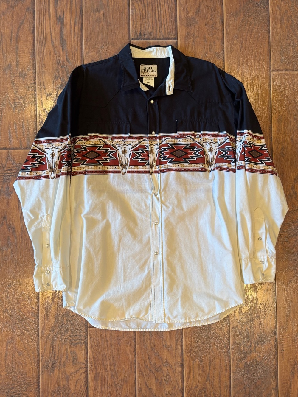 Vintage 90s Ash Creek Western Longhorn Button-Up Shirt